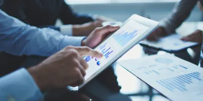 Arbeidsreglement aanpassen aan de tijdregistratieplicht? Volg onze HR-checklist voor een wettelijke en vlotte implementatie in je bedrijf.